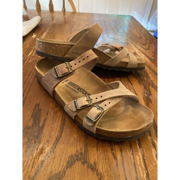 Birkenstock Women's Size 40 Sandals Cross-Strap Buckle Closure Tan Suede - Picture 3 of 8